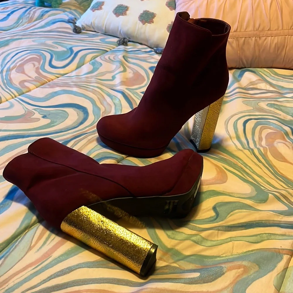 Charolette Russe suede heels - Picture 1 of 5